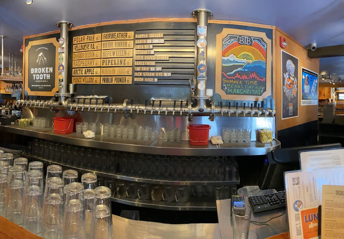 Moose's Tooth Pub & Pizzeria