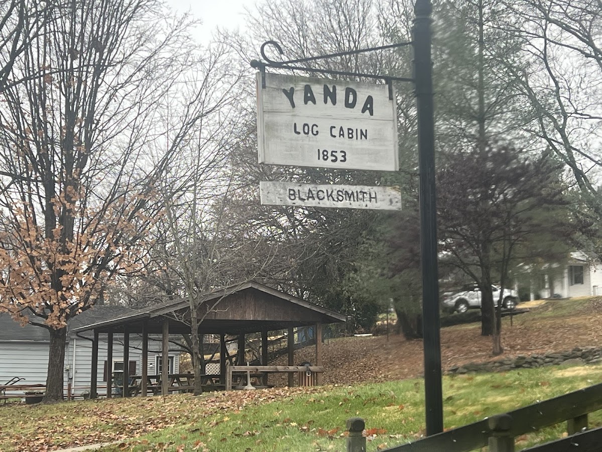 Yanda Log Cabin photo 2