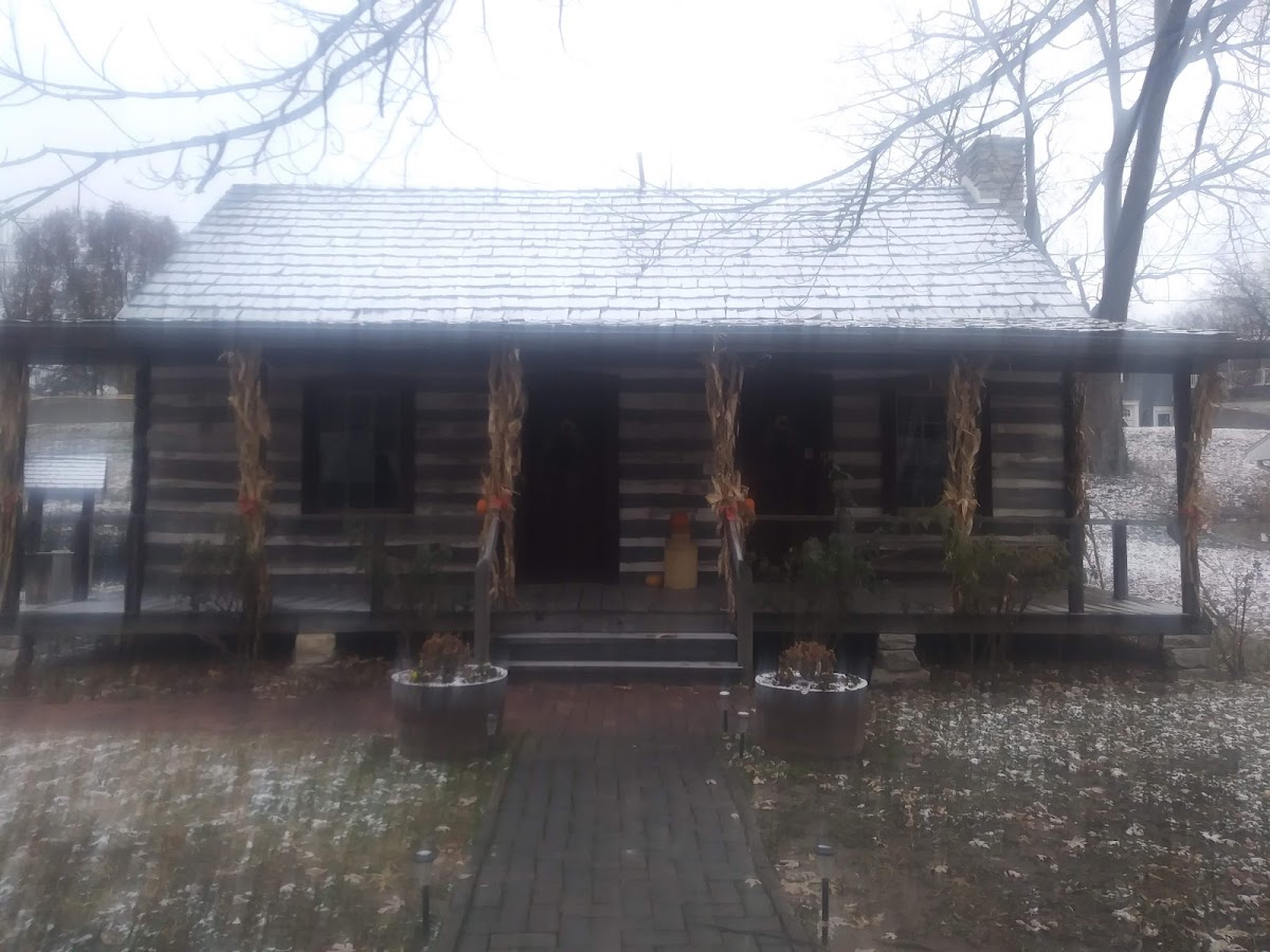 Yanda Log Cabin photo 4