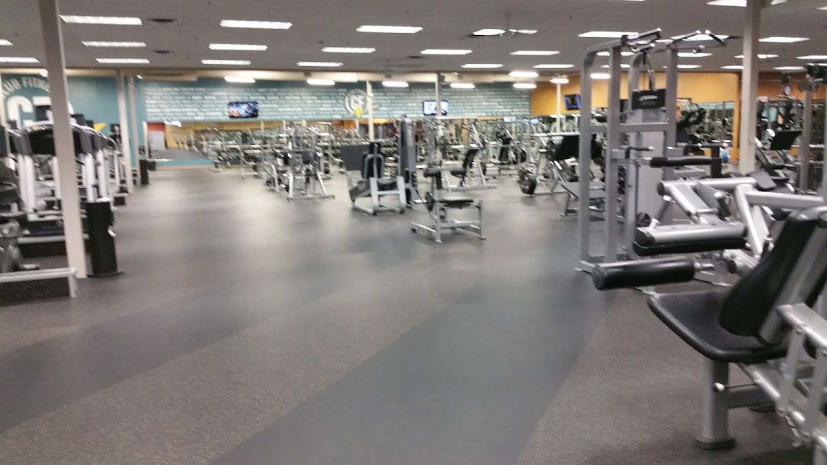 Club Fitness - Collinsville photo 2