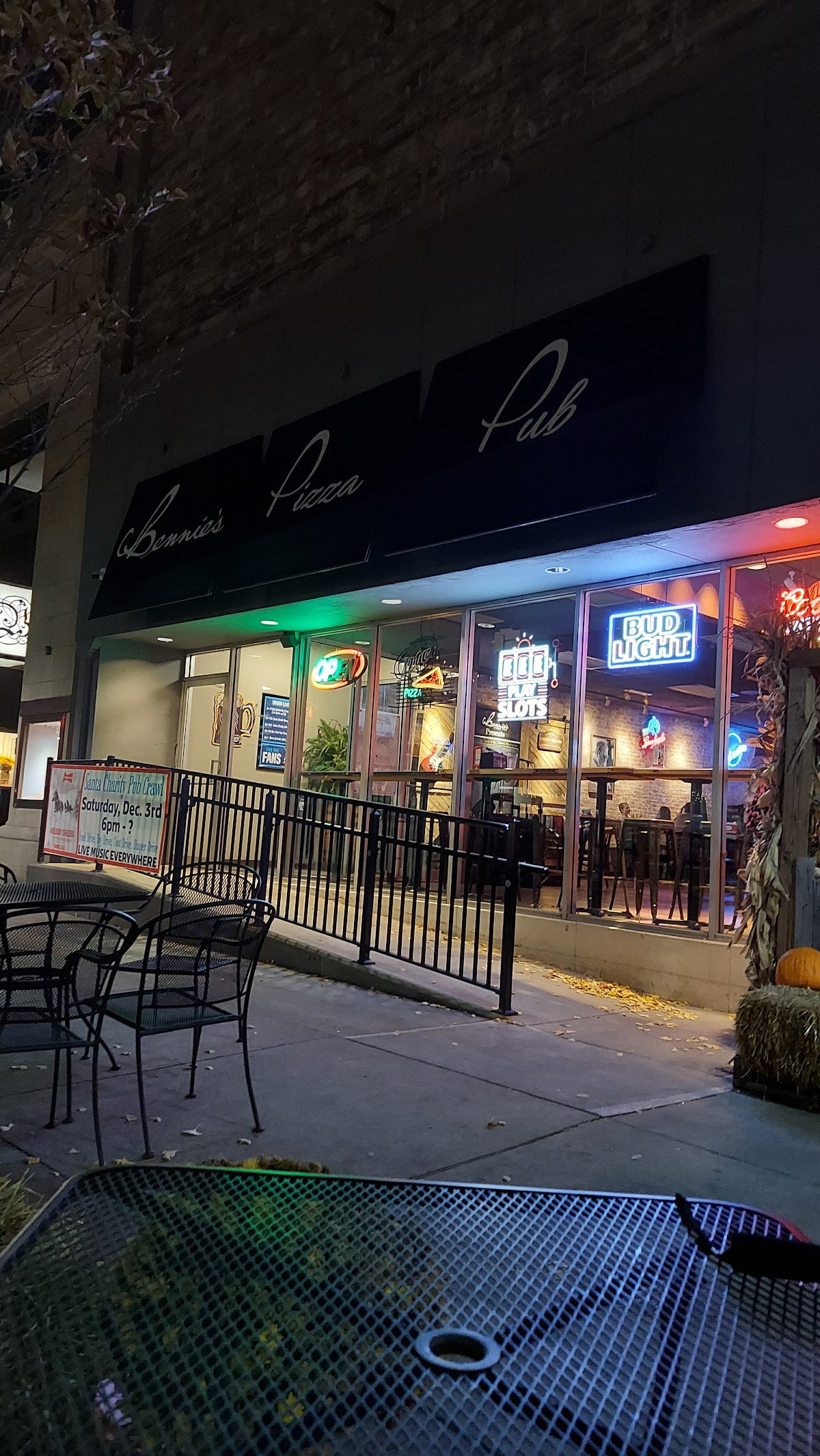 Bennie's Pizza Pub