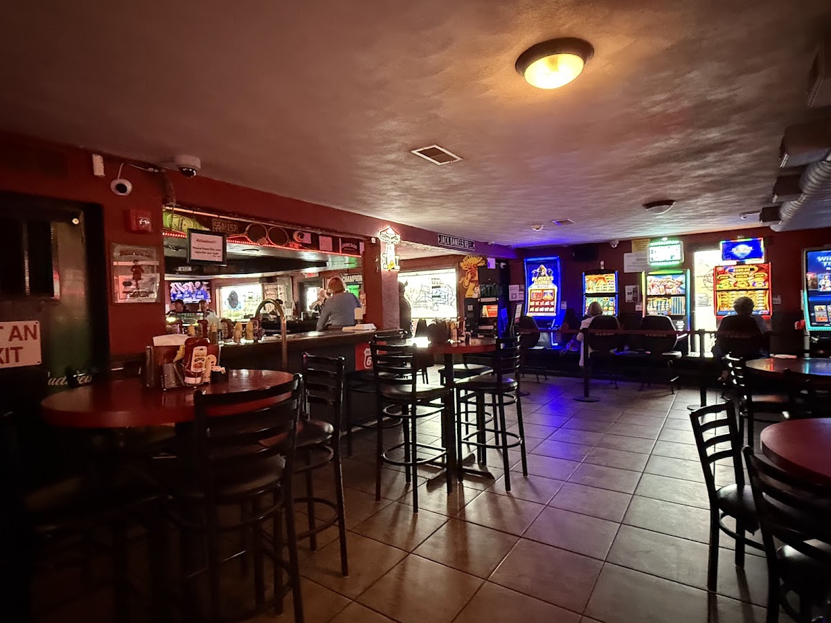 The Red Bar and Grill photo 3