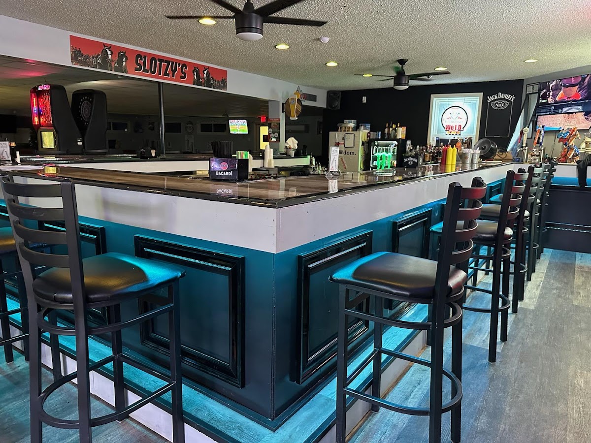 Vitale's Hideaway Gaming Bar & Grill photo 4