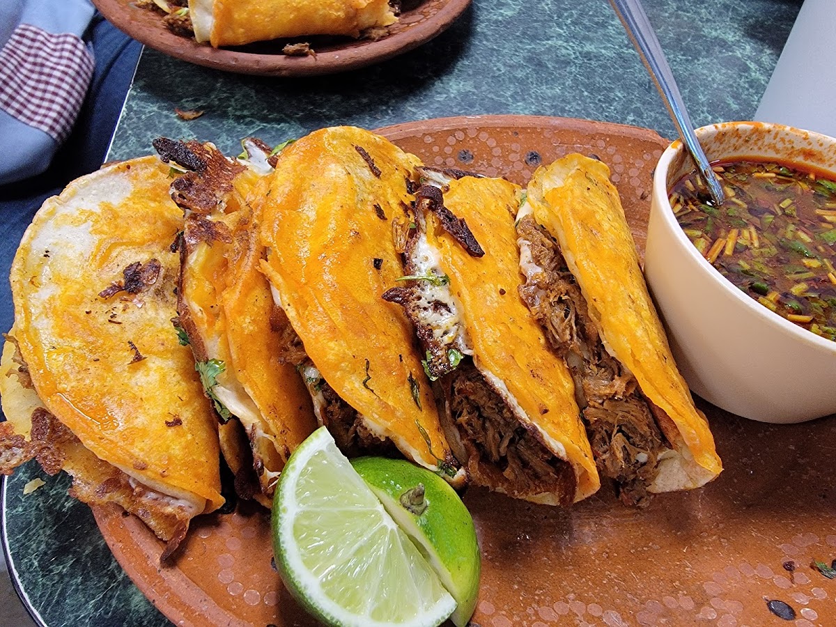 3 de Mayo Mexican Restaurant photo 3