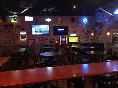 Moudy's Bar & Grill