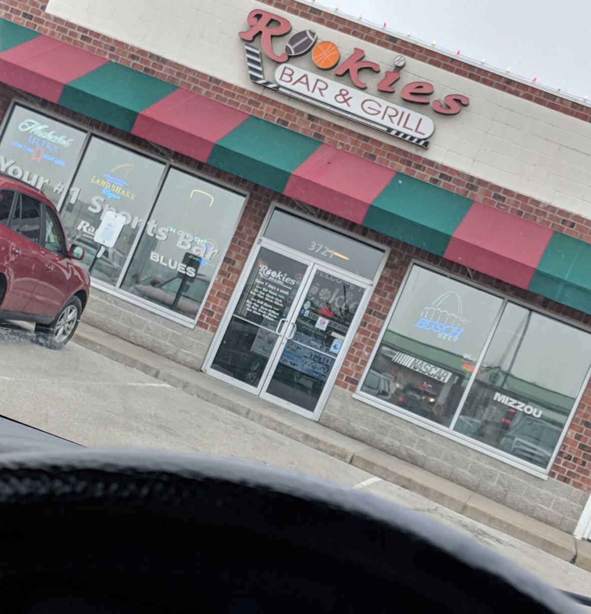 Rookies Bar & Grill
