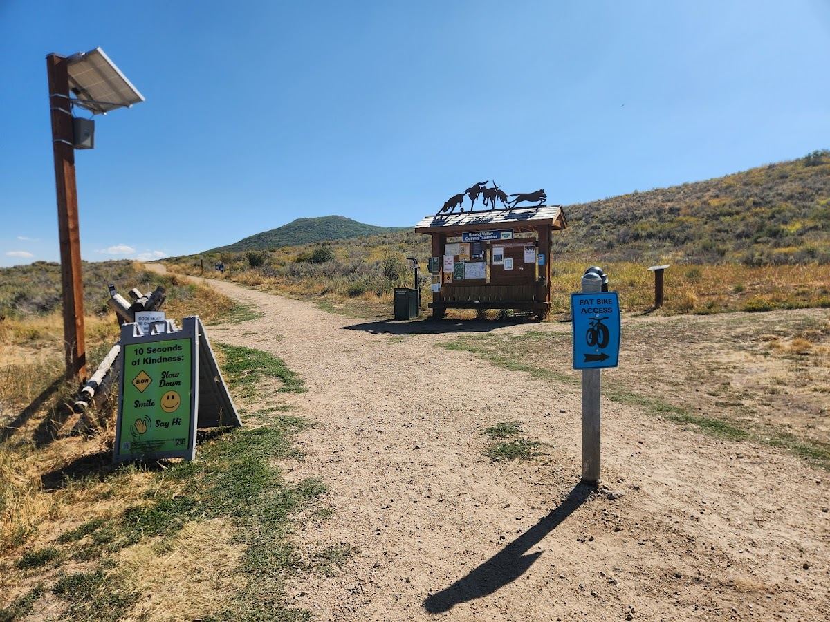 Round Valley Quinn's Trailhead