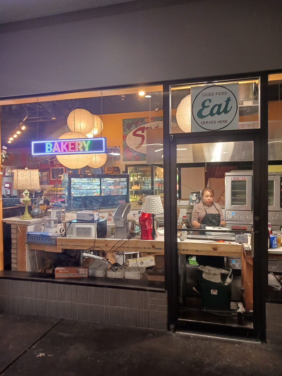 Pinnamel Patisserie & Cafe