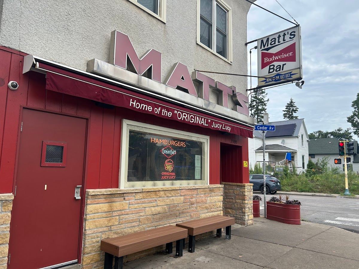 Matt's Bar and Grill