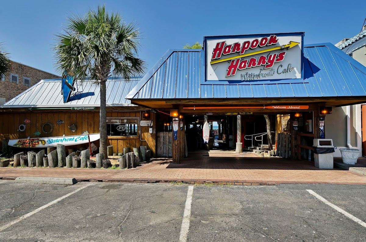 Harpoon Harry's Beachfront Restaurant