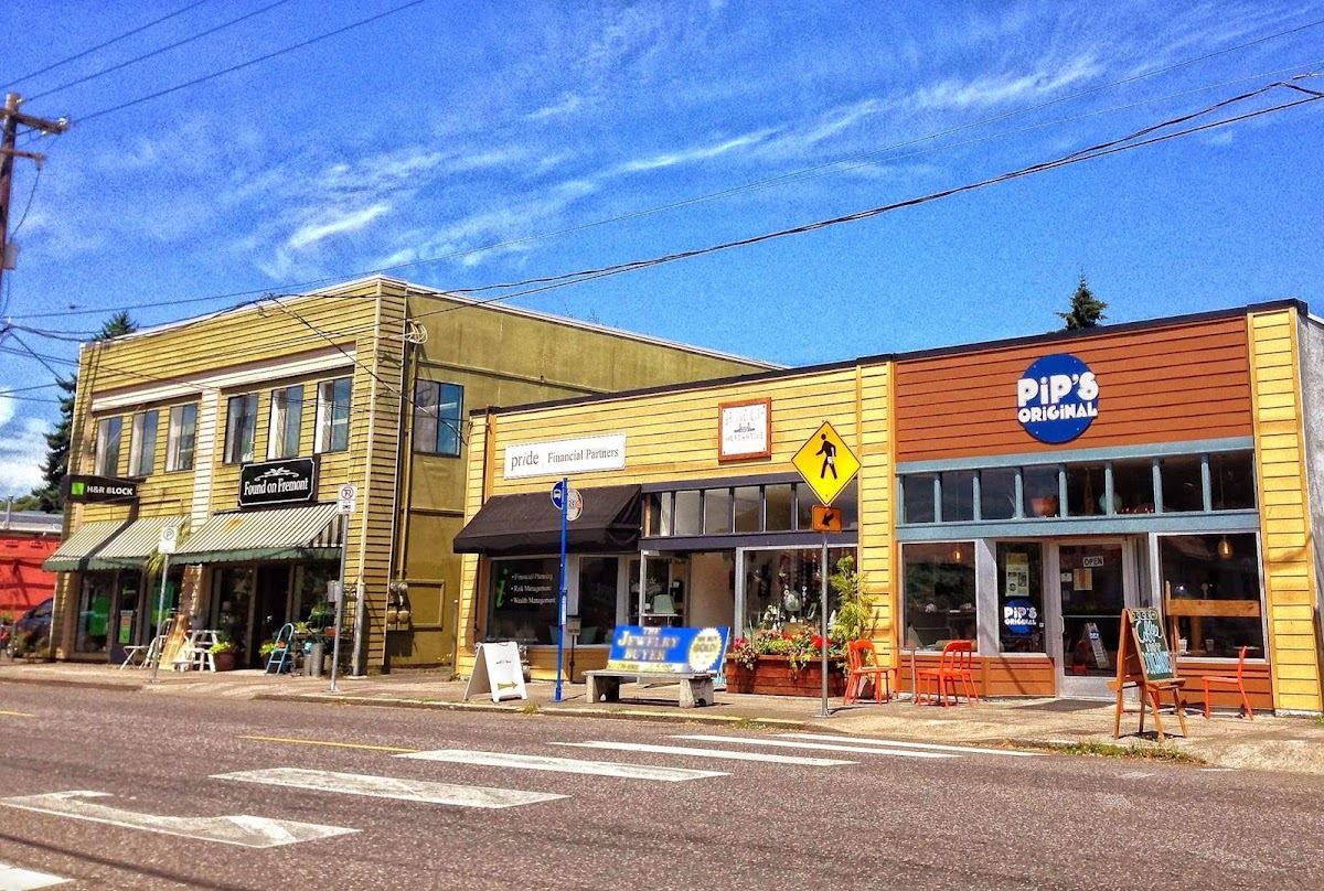 Pip's Original Doughnuts & Chai