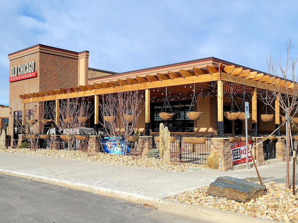 Old Chicago Pizza + Taproom
