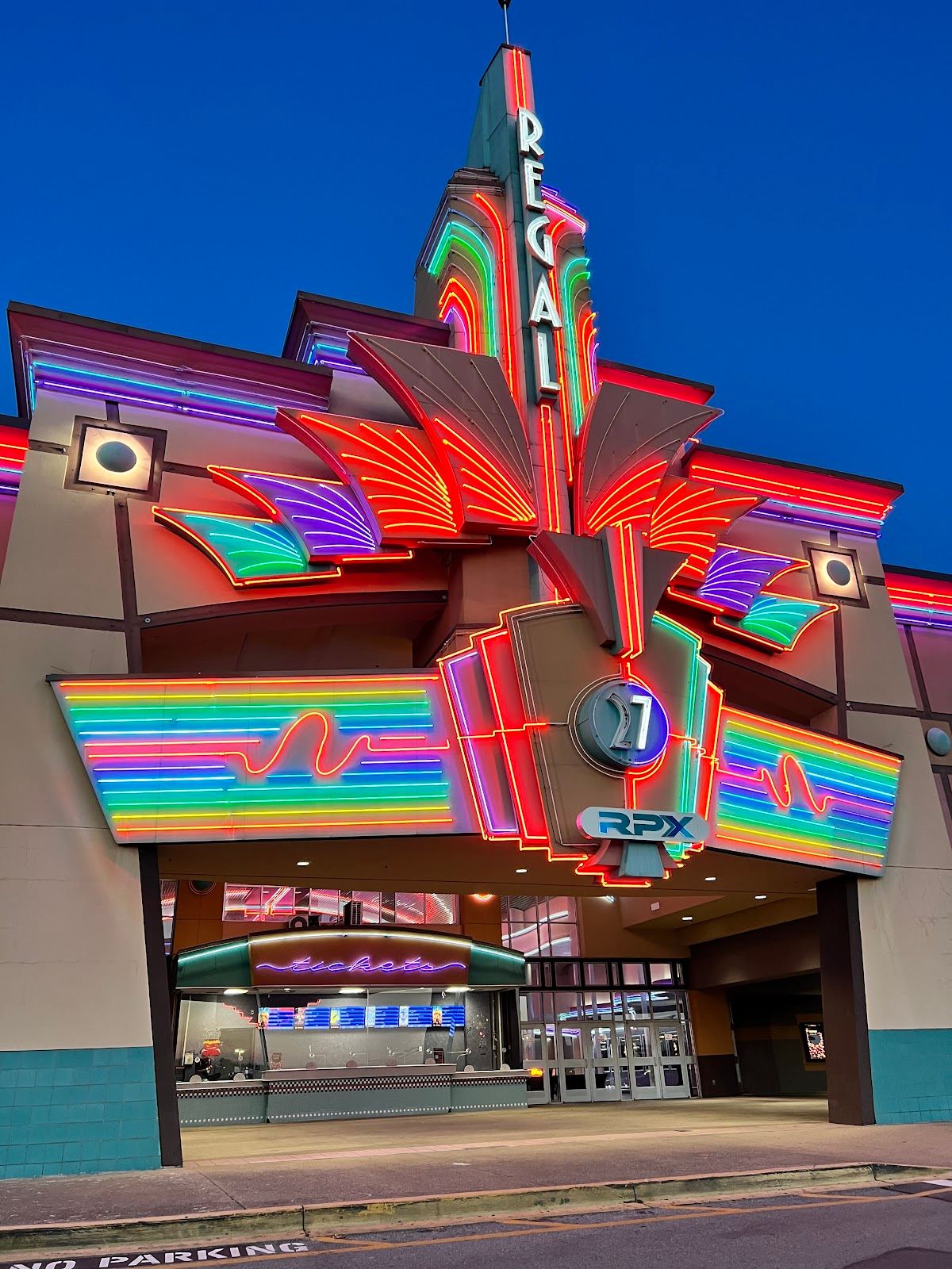 Regal Hollywood - Nashville