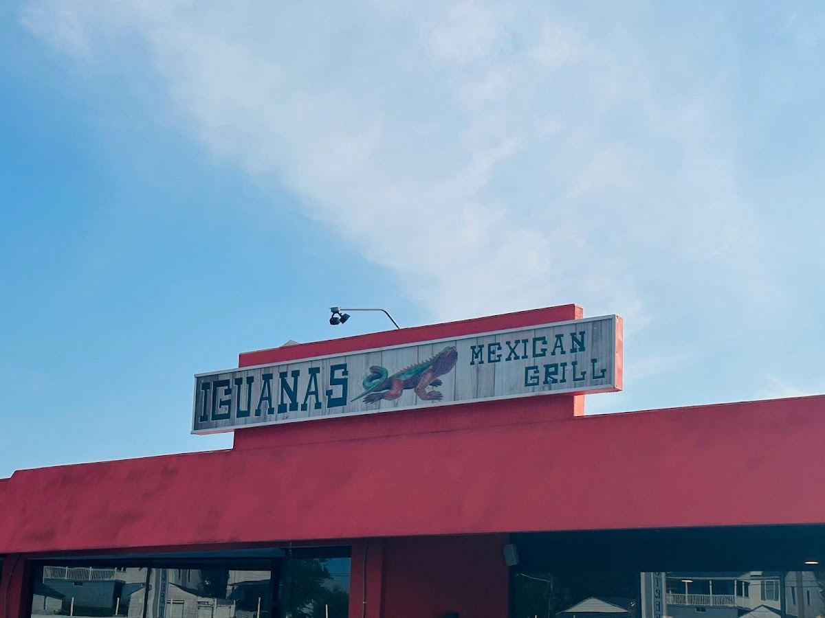 Iguanas Mexican Grill