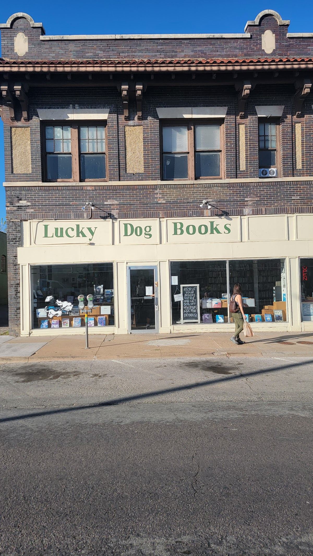 Lucky Dog Books - Oak Cliff