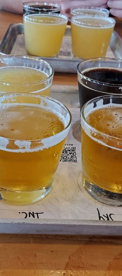 4 Hands Brewing Company photo 4