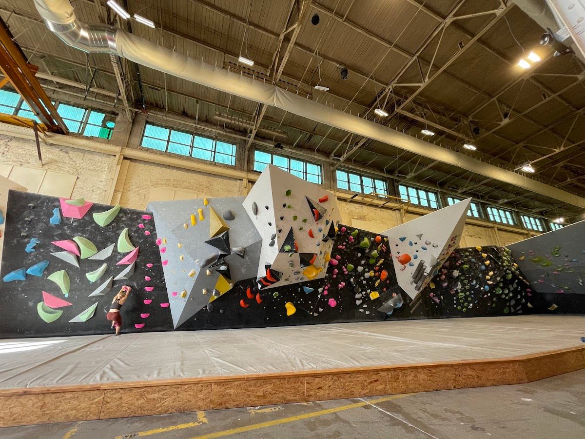 Climb So iLL at the Steel Shop