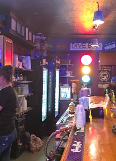 Dive Bar photo 3