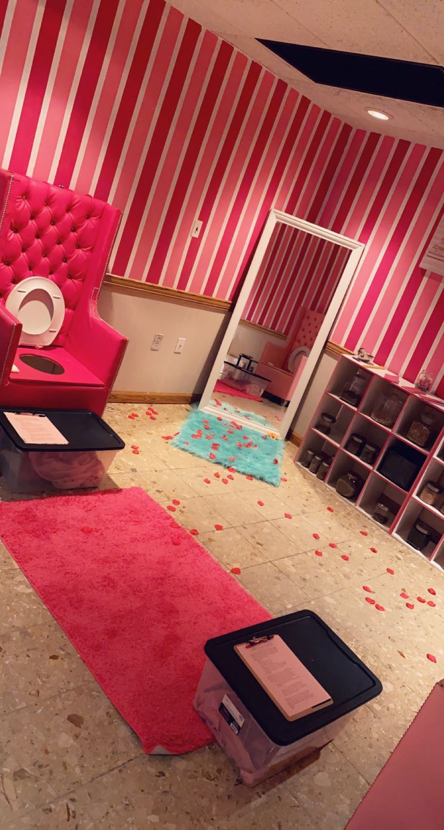 The Yoni Luxe Lounge