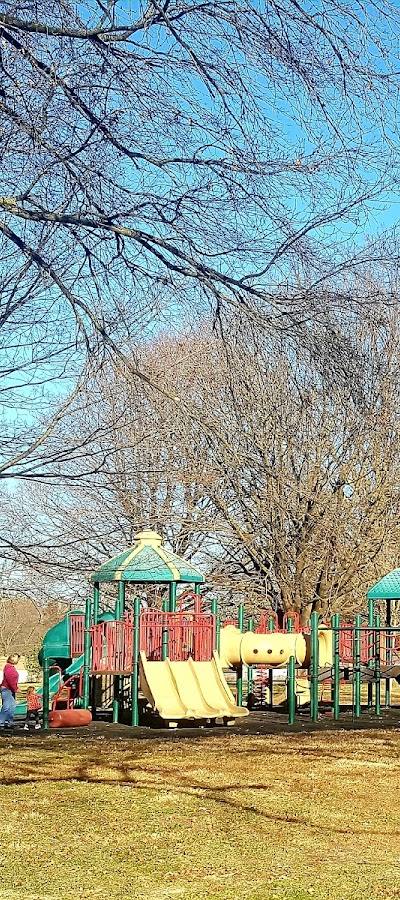 Larimore Park photo 4
