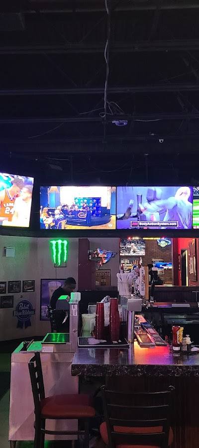 Hotshots Bar & Grill photo 3