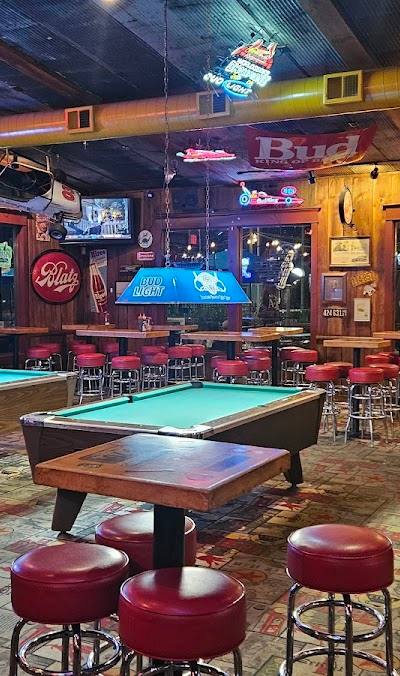 Ethyl's Smokehouse & Saloon photo 4