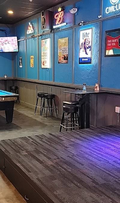 Backstage Bar & Patio photo 4