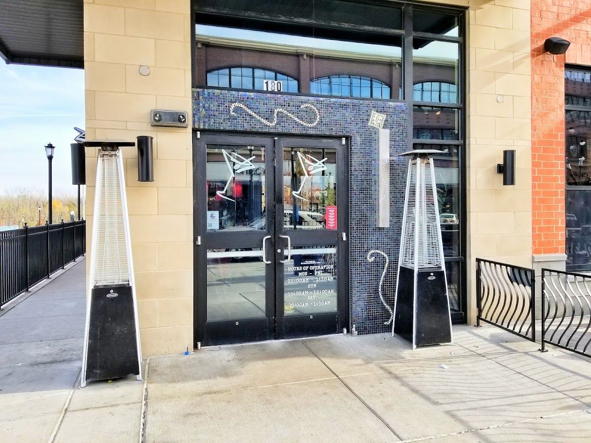Bar Louie - Streets of St. Charles