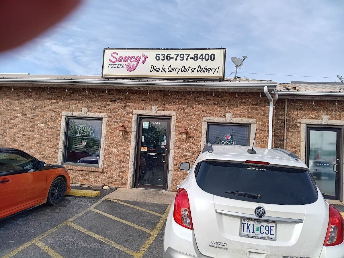 Saucy's Pizzeria