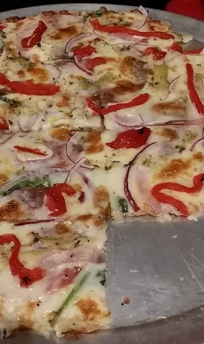 Saucy's Pizzeria photo 4