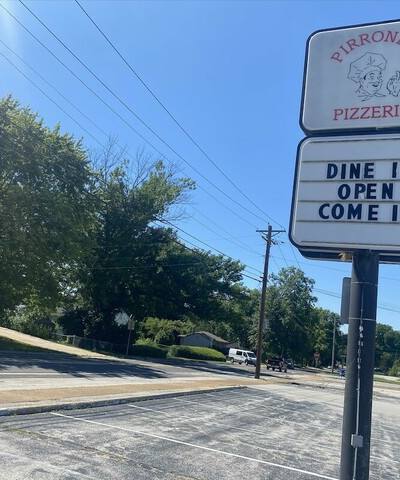 Pirrone's Pizzeria photo 3