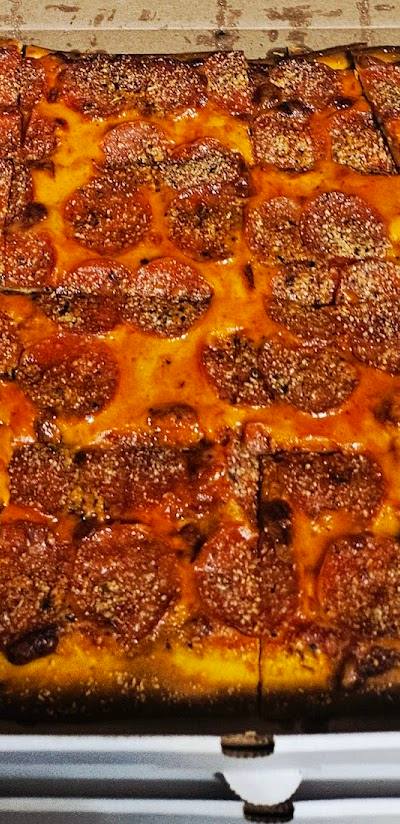 Pirrone's Pizzeria photo 4
