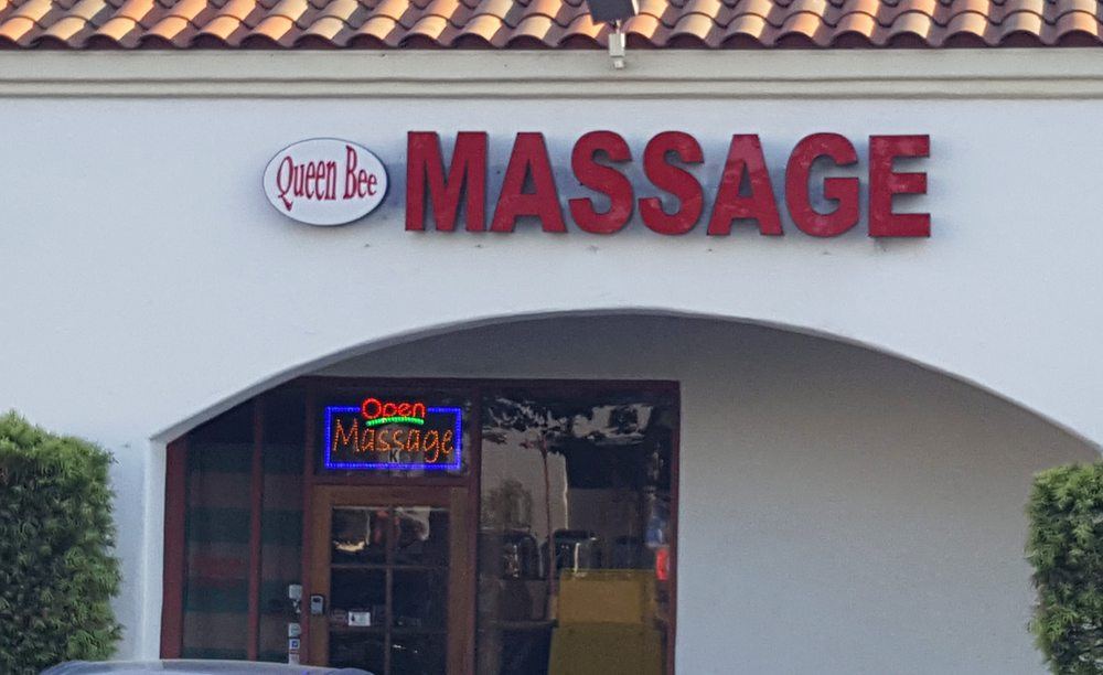 Queen Bee Body Massage in Brea (FREE Table Shower & Body Scrub)