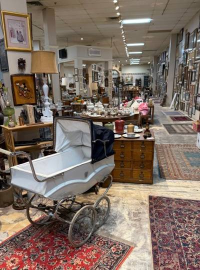St. Louis Estate Buyers South County Store photo 4