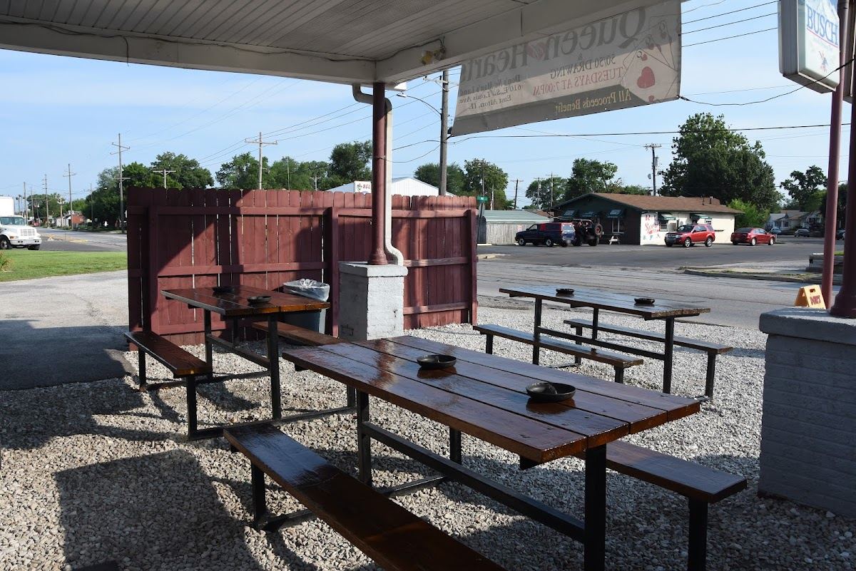 Don's No Man's Land Tavern