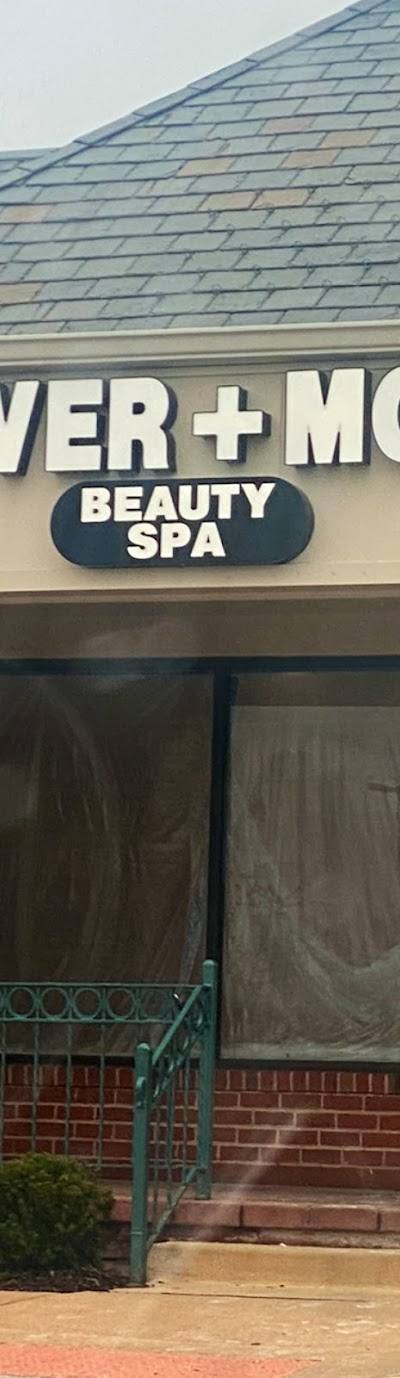Clover + Moon Beauty Spa photo 3