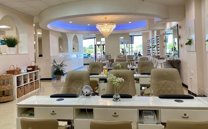 Four Seasons Nails Salon Chesterfield MO
