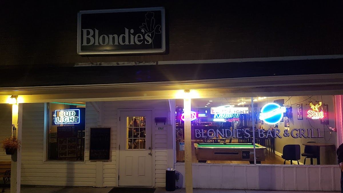 Scarlett's Bar and Grill