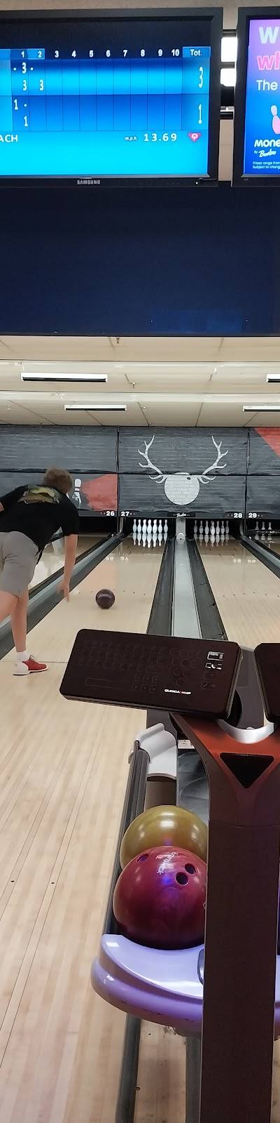 Bowlero Chesterfield photo 3