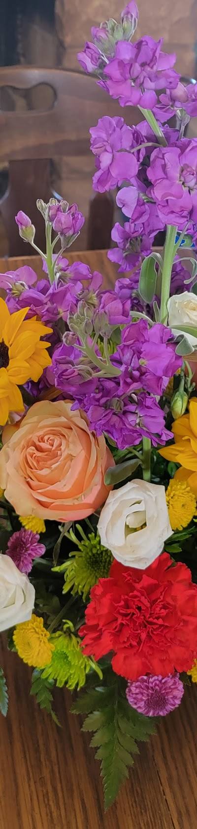 Cherished Memories Florist & Hallmark Gold Crown Store photo 4
