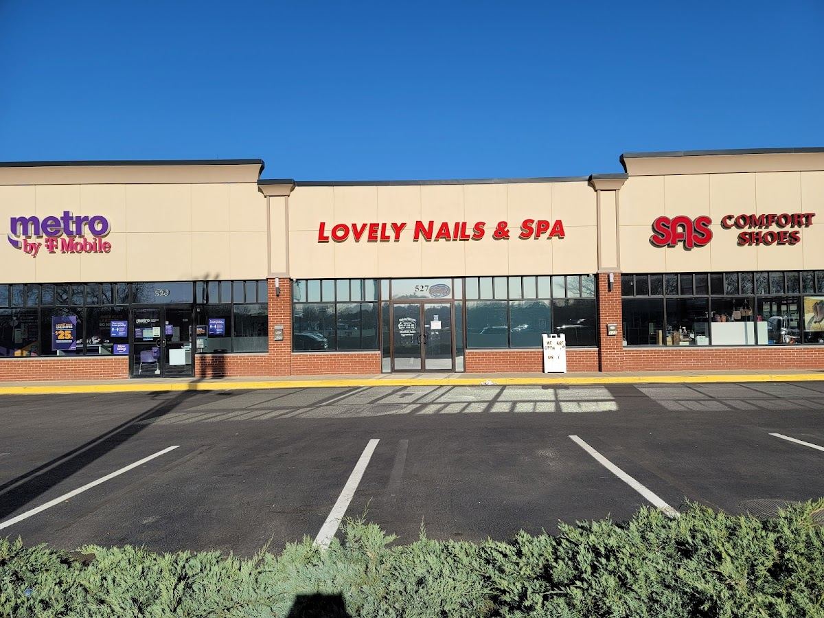 Lovely Nails & Spa