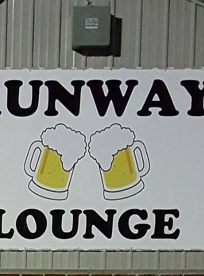 Runway Lounge photo 2