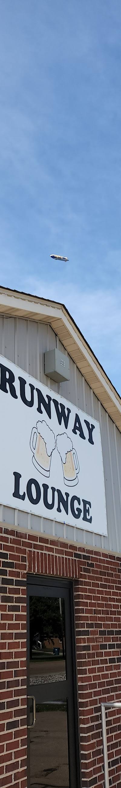 Runway Lounge photo 3
