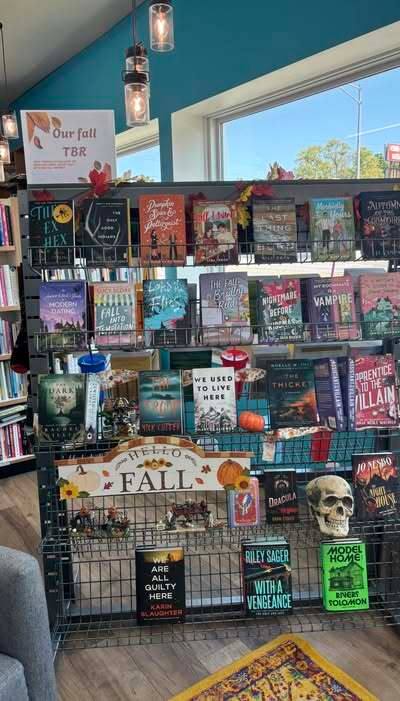 Riverbend Bookstore photo 3