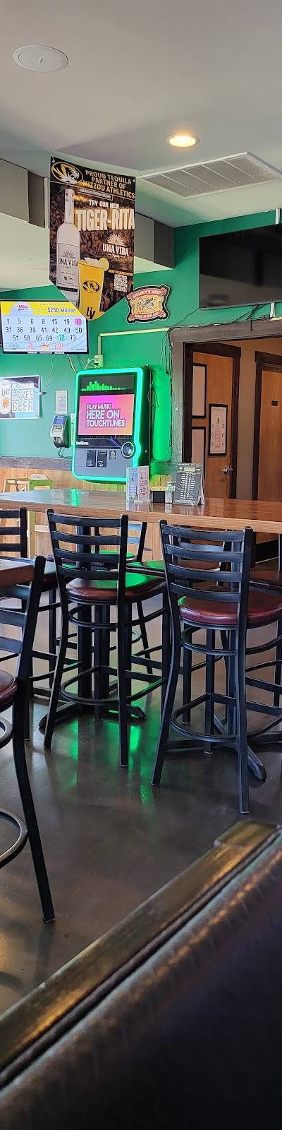 Shamrocks Pub n Grill photo 4