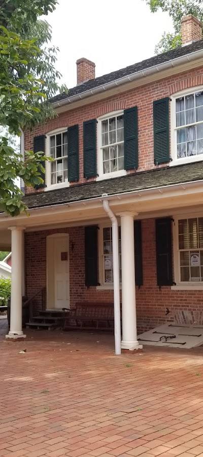 1820 Colonel Benjamin Stephenson House photo 3