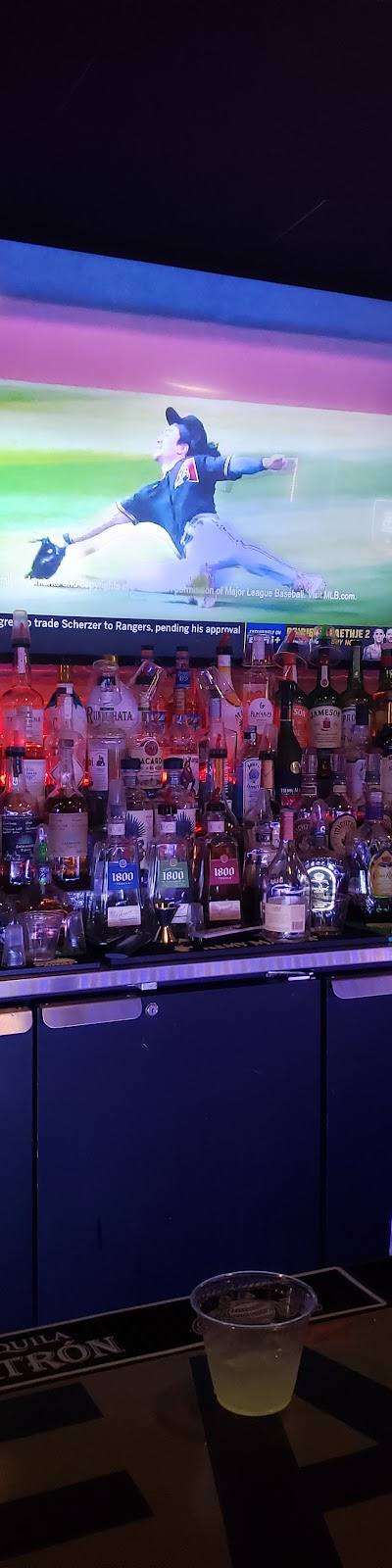 Fanatics Sports Bar and Grill photo 4