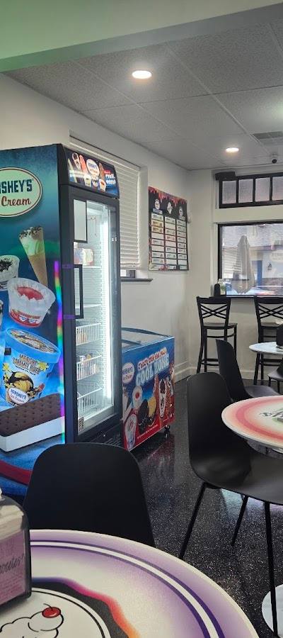 Happy Days Ice Cream and Coffee Shop photo 2