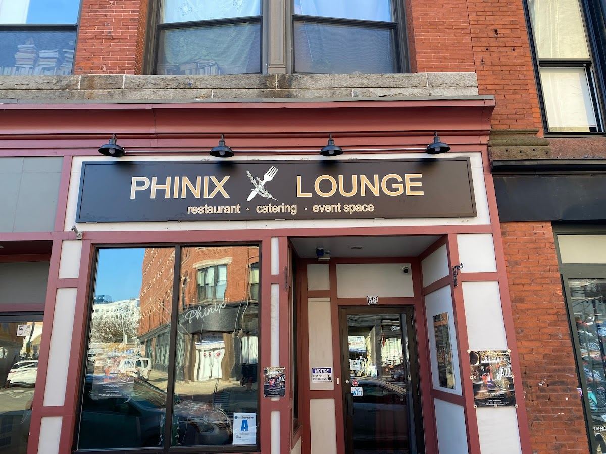 PHINIX LOUNGE CATERING