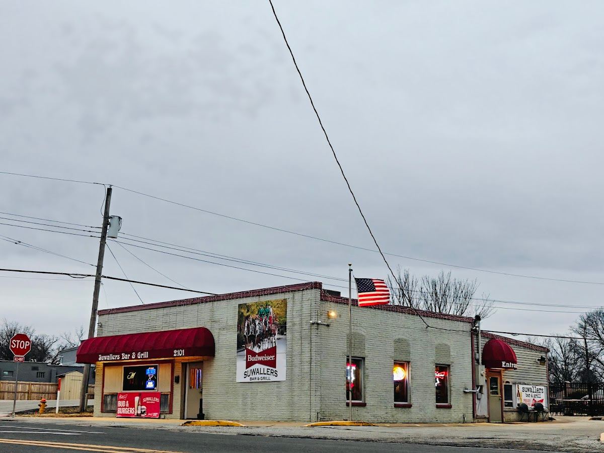 Suwallers Bar & Grill
